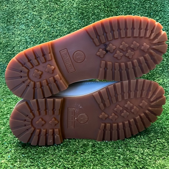 Rare Timberland Women's Mint Green Premium Boots - Picture 3 of 8